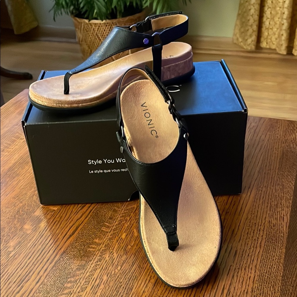Vionic Black Sandals with Cushioned Insole